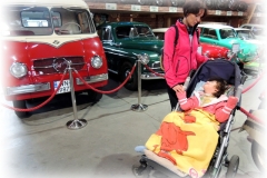 Zamek Topacz - zwiedzamy Muzeum Motoryzacji