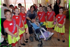 Dzień Dziecka - Tę fotografię zrobiłam dziewczynom, które tańczą. A ja uwielbiam wirować w rytm muzyki!