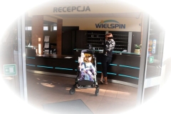 Turnus Wągrowiec - Recepcja ośrodka. Te panie znowu czegoś chcą.